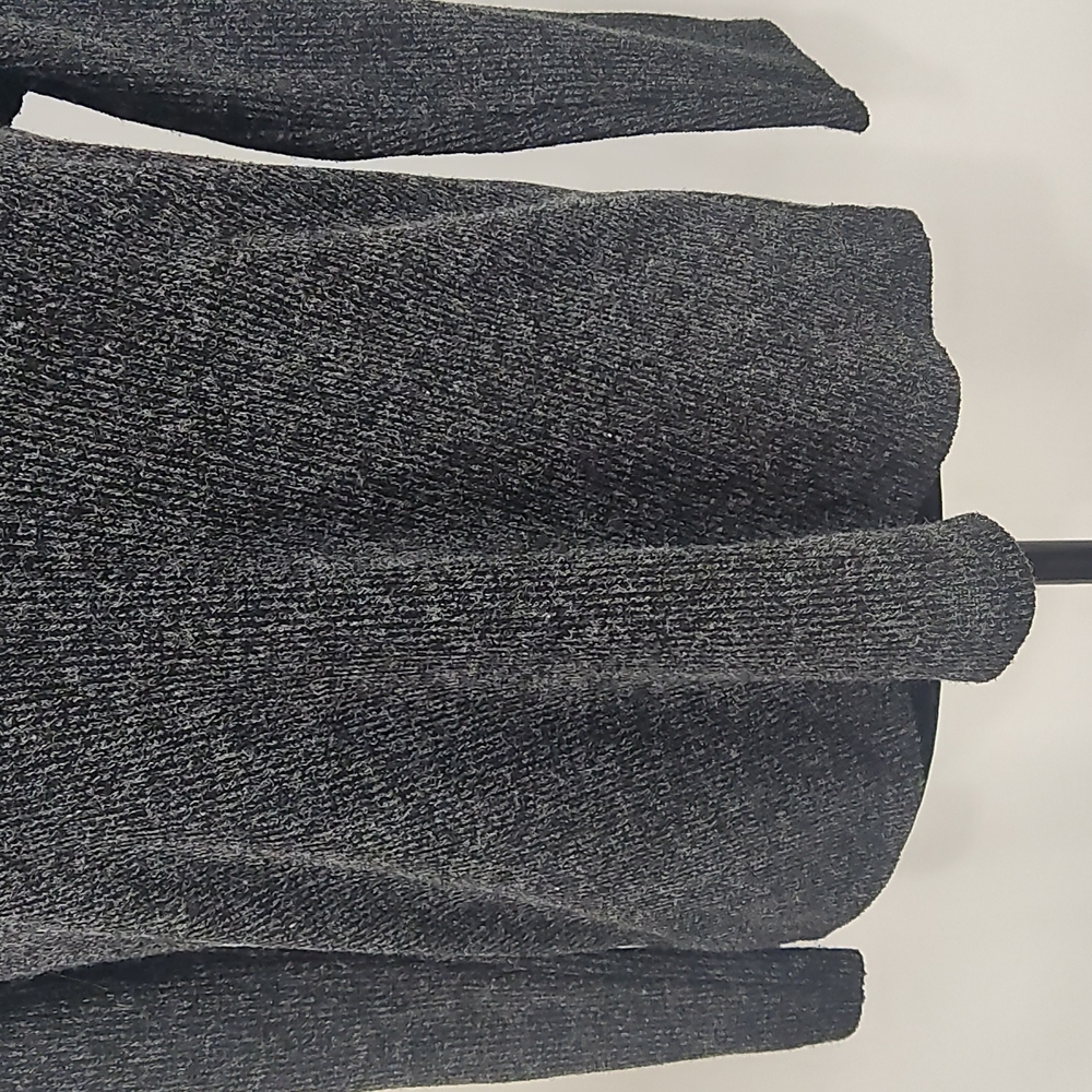 Zara Basic Ribbed V-Neck Sweater - Picture 6 of 9